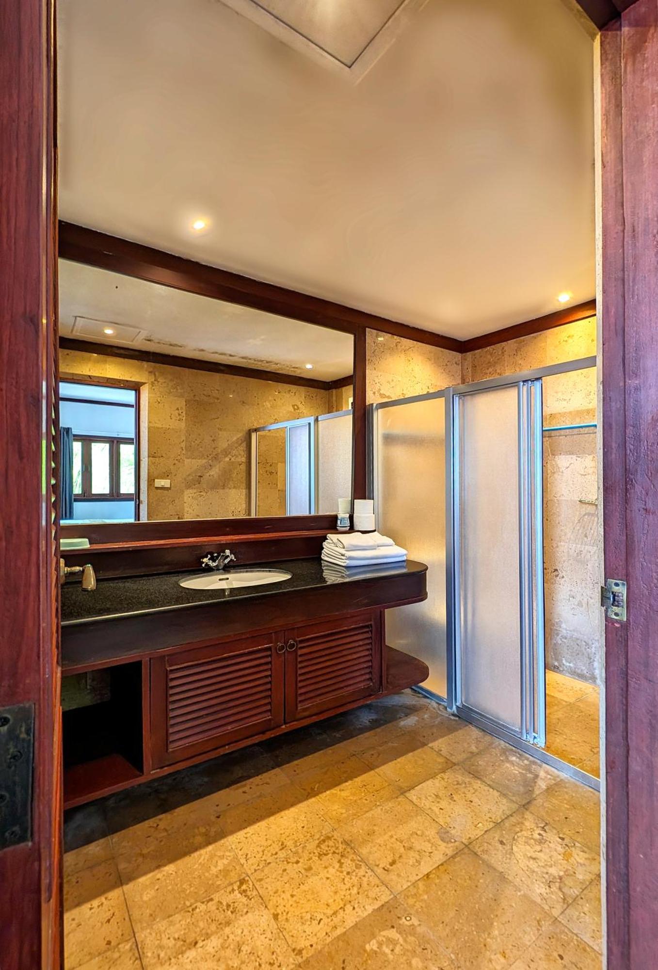 Nakawanna Villa Phuket Екстериор снимка